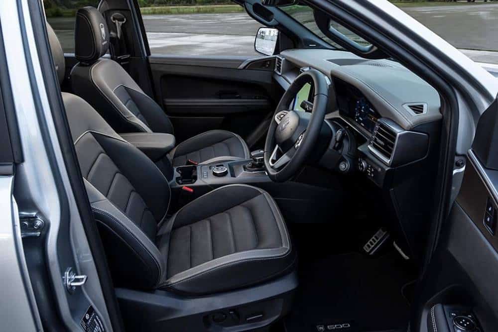 https://cdn.autogreeknews.gr/wp-content/uploads/2026/07/vw-amarok-w600-05.jpg