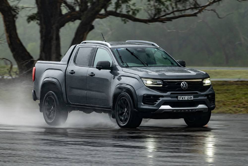 https://cdn.autogreeknews.gr/wp-content/uploads/2026/07/vw-amarok-w600-1.jpg