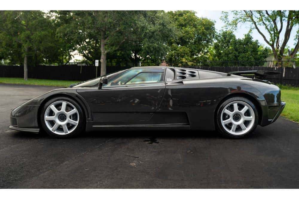 https://cdn.autogreeknews.gr/wp-content/uploads/2026/07/world-s-only-bugatti-eb110-ss-with-exposed-carbon-7.jpg