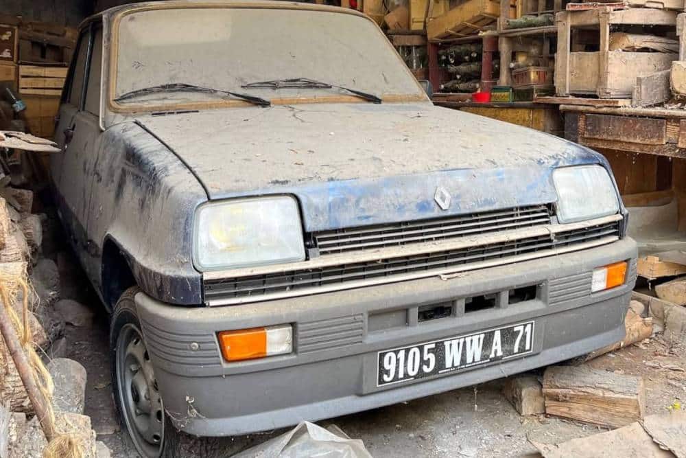 https://cdn.autogreeknews.gr/wp-content/uploads/2026/08/12-km-renault-5-03.jpg