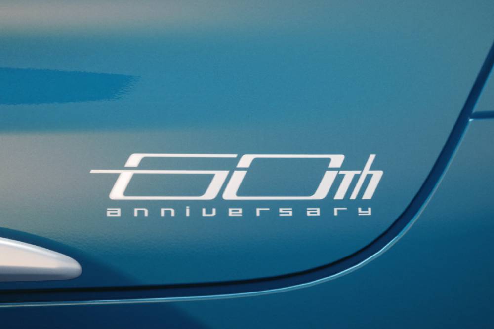 https://cdn.autogreeknews.gr/wp-content/uploads/2026/08/1920_toy_corolla_60th_2026_hub_dig_1x1_s02_touring_sport.jpg