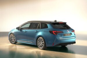1920_toy_corolla_60th_2026_hub_dig_1x1_s05_touring_sport