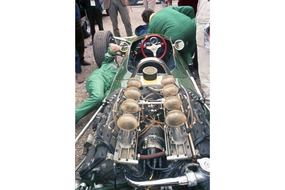 https://cdn.autogreeknews.gr/wp-content/uploads/2026/08/1967_F1_Holland_Ford_DFV_Engine-1.jpg