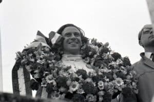 1967_F1_Holland_Jimmy_Clark_celebrates_first_Ford_DFV_victory (1)
