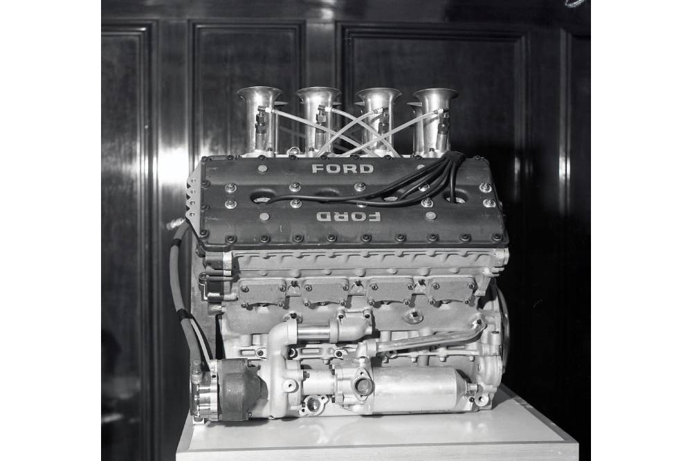 https://cdn.autogreeknews.gr/wp-content/uploads/2026/08/1967_Ford_DFV_Engine-1.jpg