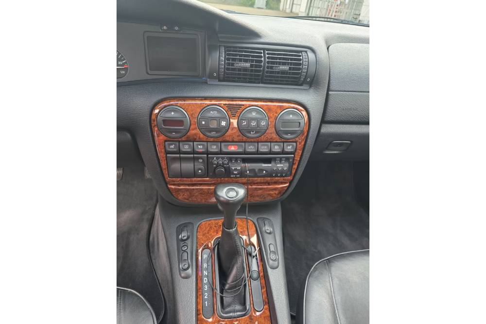 https://cdn.autogreeknews.gr/wp-content/uploads/2026/08/1996-opel-omega-v6-for-sale-3.jpg