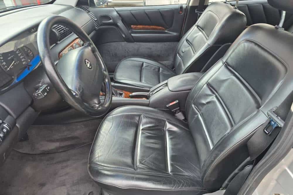 https://cdn.autogreeknews.gr/wp-content/uploads/2026/08/1996-opel-omega-v6-for-sale-4.jpg