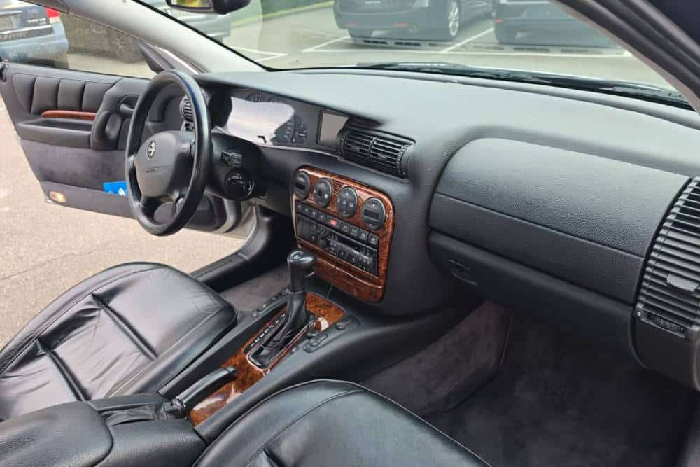 https://cdn.autogreeknews.gr/wp-content/uploads/2026/08/1996-opel-omega-v6-for-sale-6.jpg