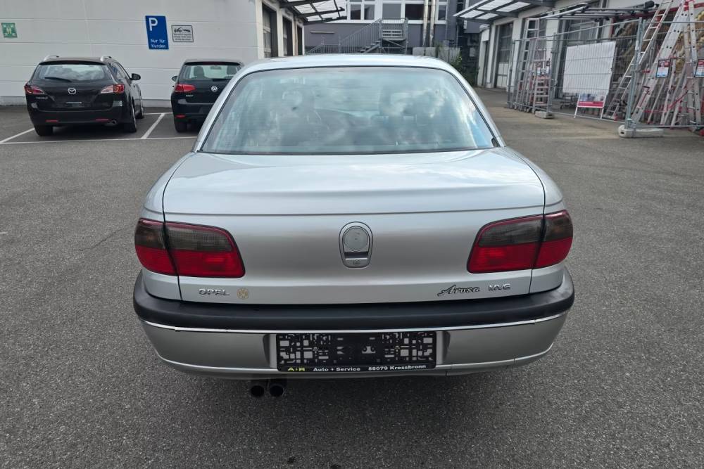 https://cdn.autogreeknews.gr/wp-content/uploads/2026/08/1996-opel-omega-v6-for-sale-9.jpg