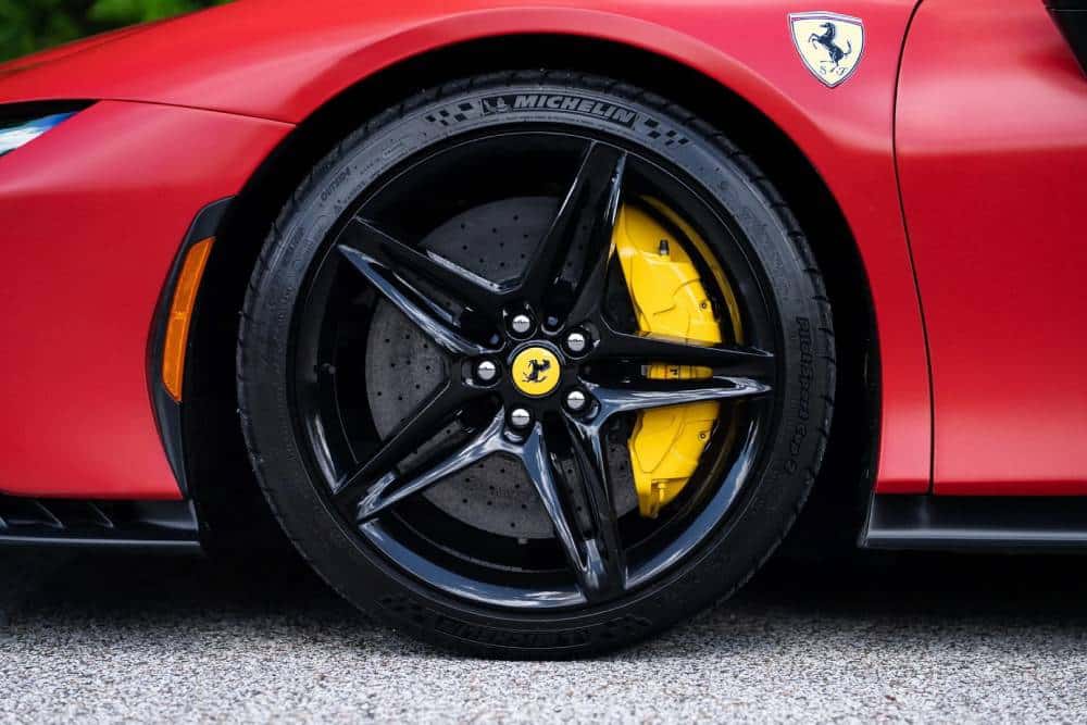 https://cdn.autogreeknews.gr/wp-content/uploads/2026/08/2023-ferrari-sf90-stradale-9.jpg