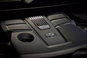 2026-Toyota-Land-Cruiser-300-Hybrid-18-2048×1366