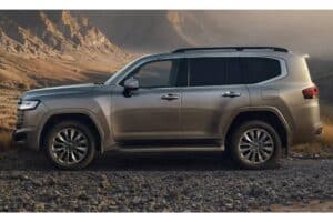 2026-Toyota-Land-Cruiser-300-Hybrid-3-copy-2048×11