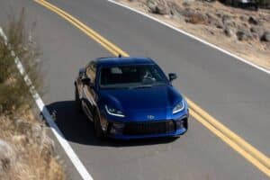 2027_Toyota_GR86_Premium_TruenoBlue_320 (1)