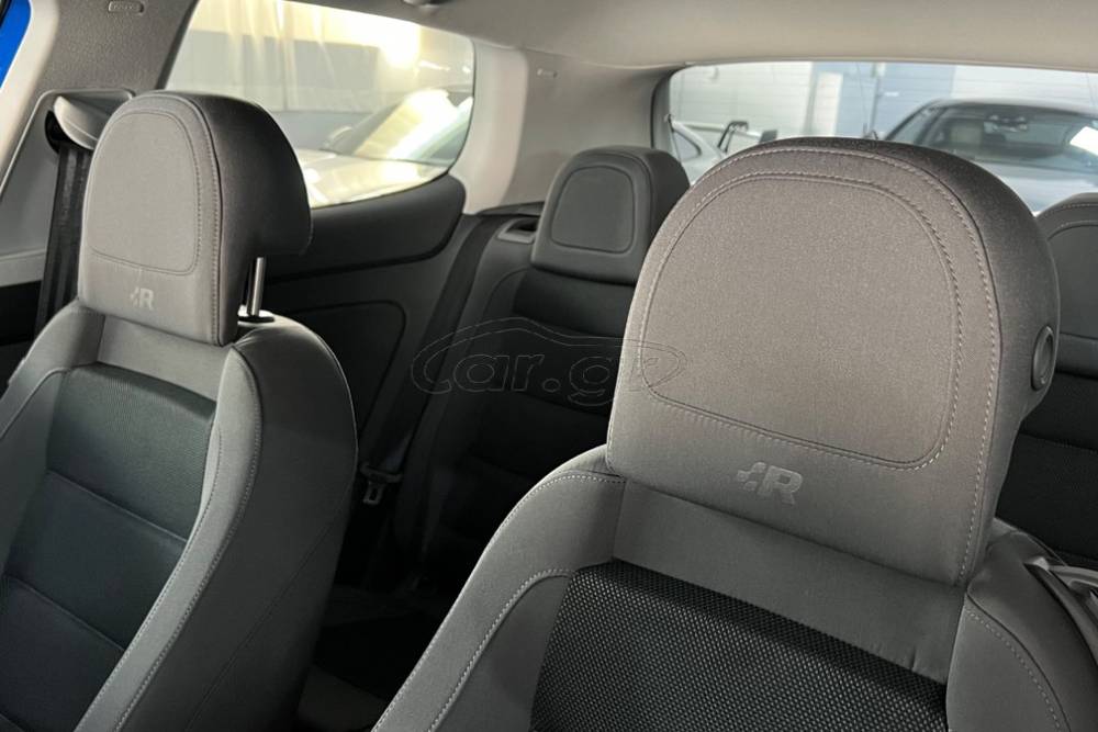 https://cdn.autogreeknews.gr/wp-content/uploads/2026/08/4600-km-vw-golf-r32-for-sale-2.jpg