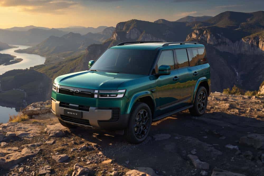 https://cdn.autogreeknews.gr/wp-content/uploads/2026/08/BYD-TI7-0415-2-1.jpg