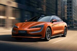 BYD-Yangwang-U7-Test-3