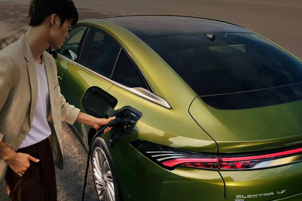 https://cdn.autogreeknews.gr/wp-content/uploads/2026/08/Buick-L7-EV-7.jpg