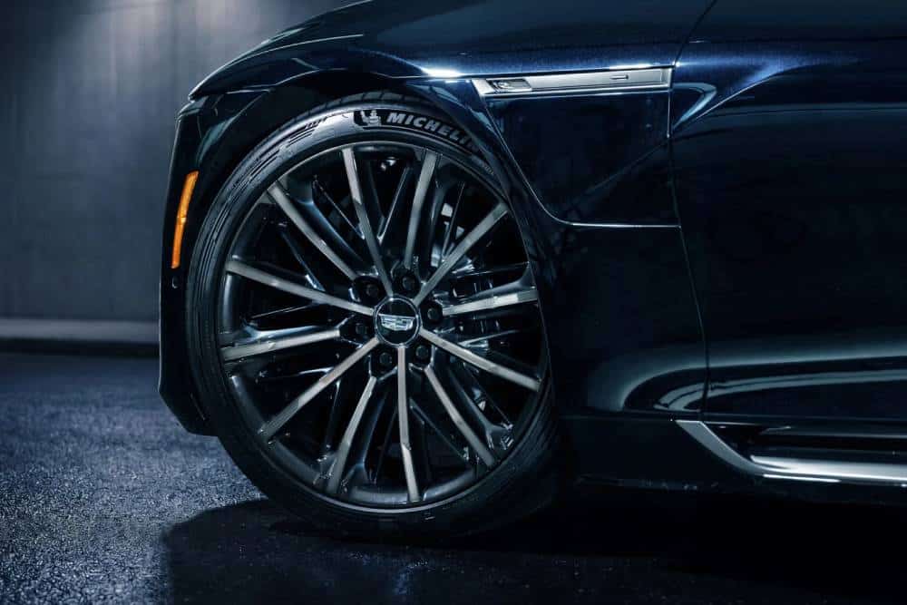 https://cdn.autogreeknews.gr/wp-content/uploads/2026/08/Cadillac-Celestiq-Night-Test-811-8-2048x1152-1.jpg