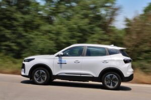 Chery Tiggo 4 Hybrid white (10)