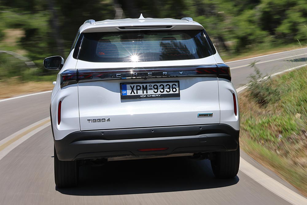 https://cdn.autogreeknews.gr/wp-content/uploads/2026/08/Chery-Tiggo-4-Hybrid-white-15.jpg