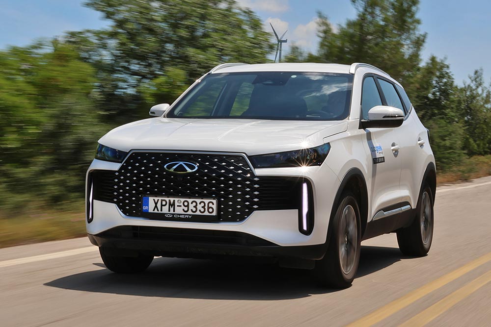 https://cdn.autogreeknews.gr/wp-content/uploads/2026/08/Chery-Tiggo-4-Hybrid-white-17.jpg