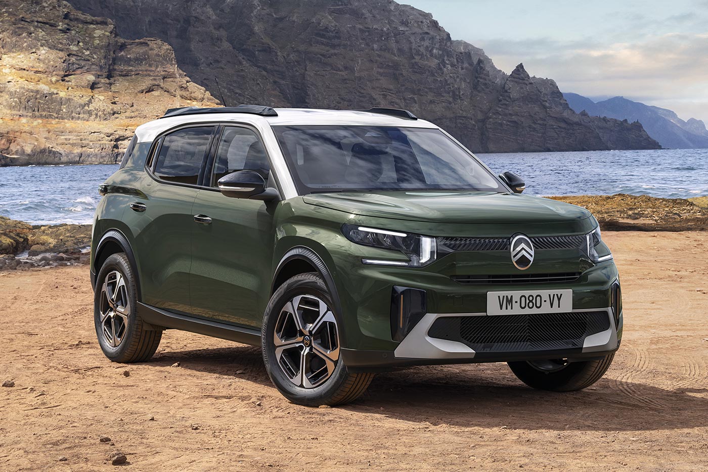 https://cdn.autogreeknews.gr/wp-content/uploads/2026/08/Citroen-C3-Aircross-static.jpg