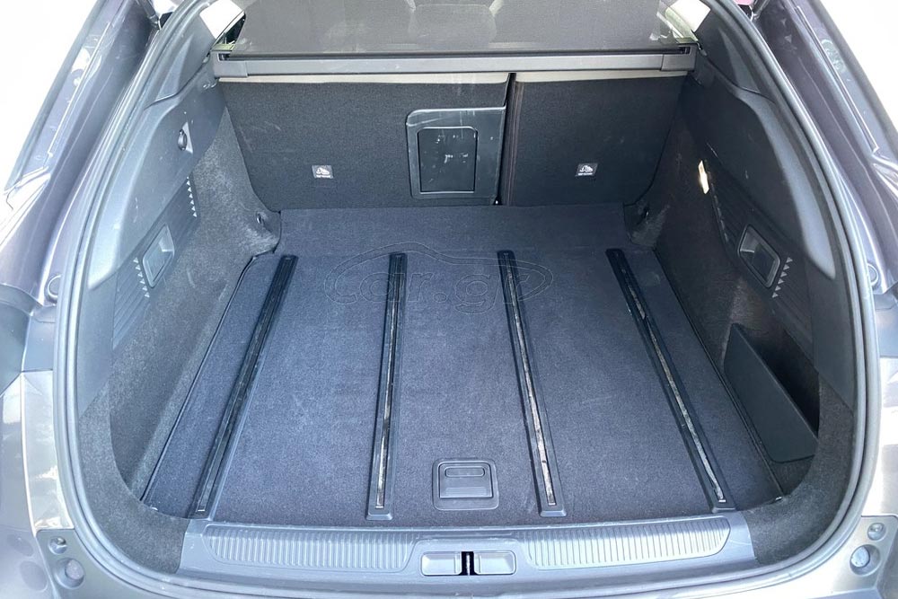 https://cdn.autogreeknews.gr/wp-content/uploads/2026/08/Citroen-C5-X-2024-used-5.jpg