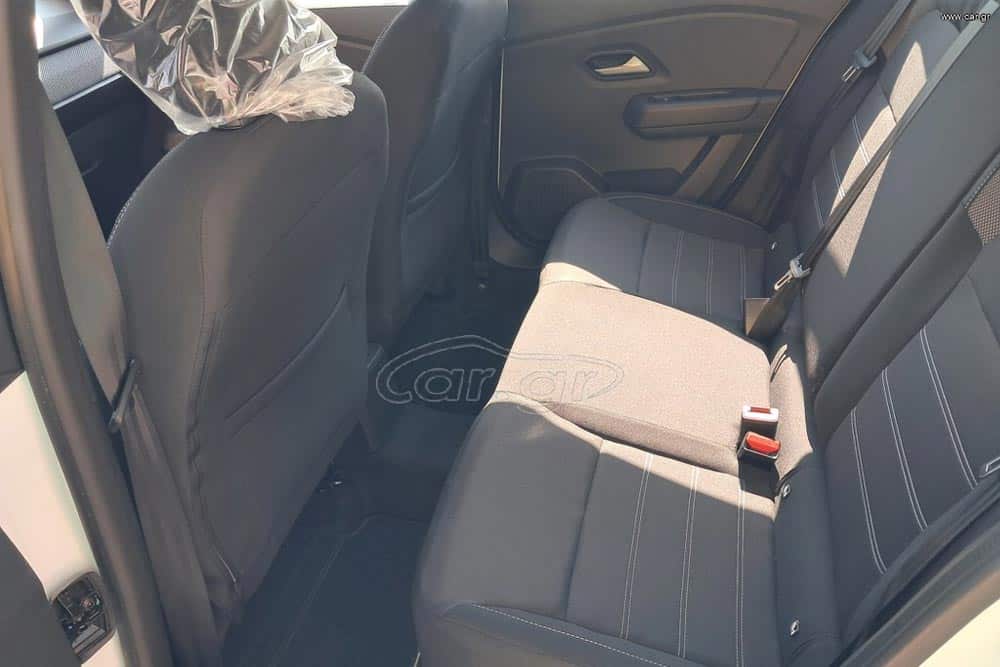 https://cdn.autogreeknews.gr/wp-content/uploads/2026/08/Dacia-Sandero-2026-used-6.jpg
