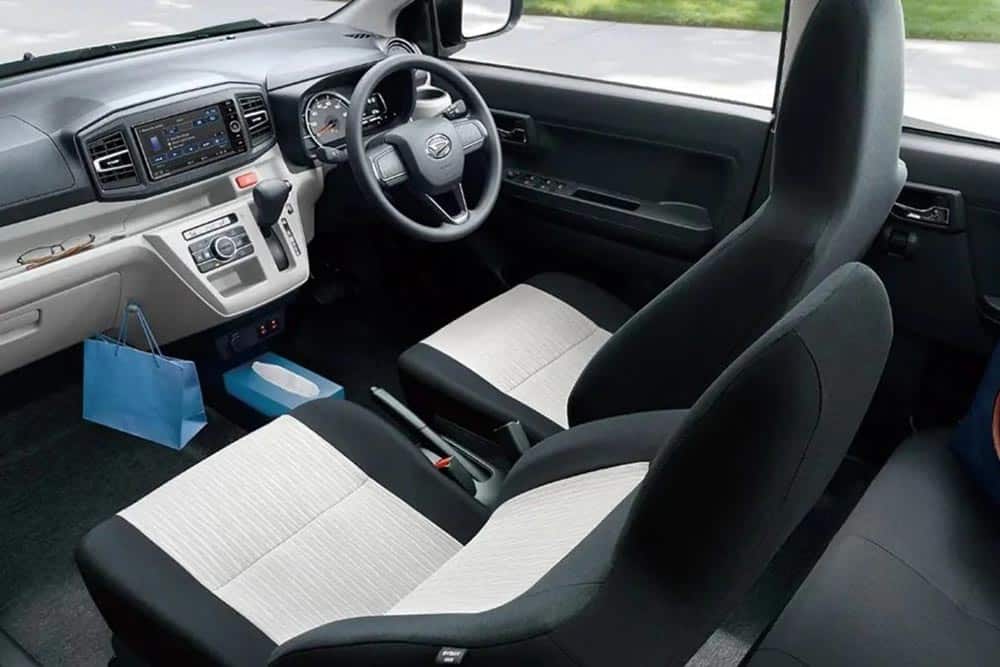 https://cdn.autogreeknews.gr/wp-content/uploads/2026/08/Daihatsu-Mira-eS-2026-2.jpg
