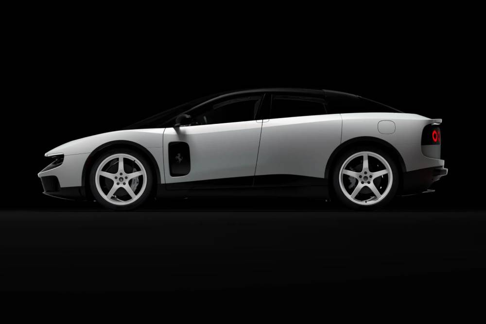 https://cdn.autogreeknews.gr/wp-content/uploads/2026/08/Ferrari-Luce-RM-Sothebys-Auction-Jul-26-00006-2048.jpg
