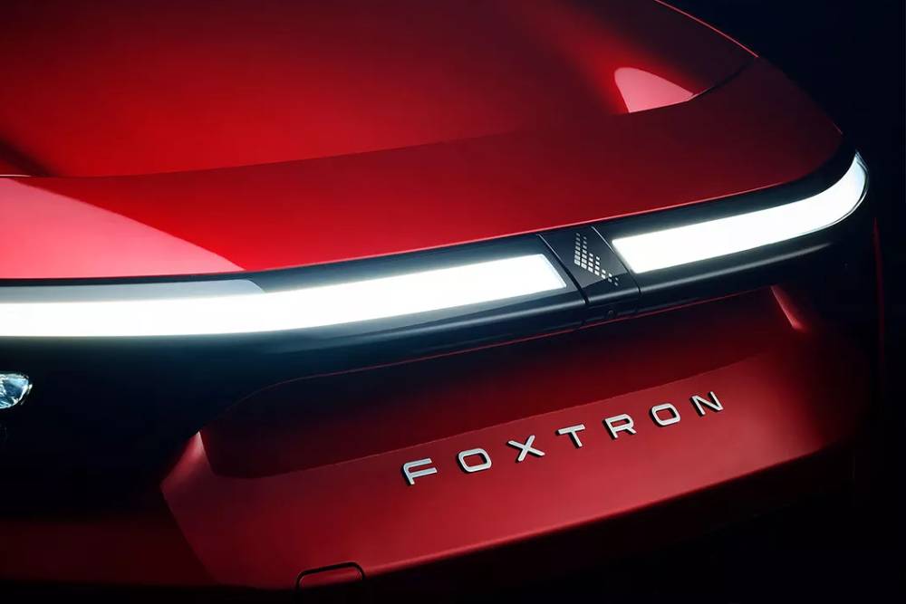https://cdn.autogreeknews.gr/wp-content/uploads/2026/08/Foxtron-Bria-2.jpg