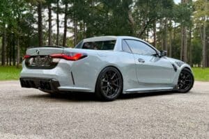 Η BMW M4 που «ψοφάει» για χωράφι