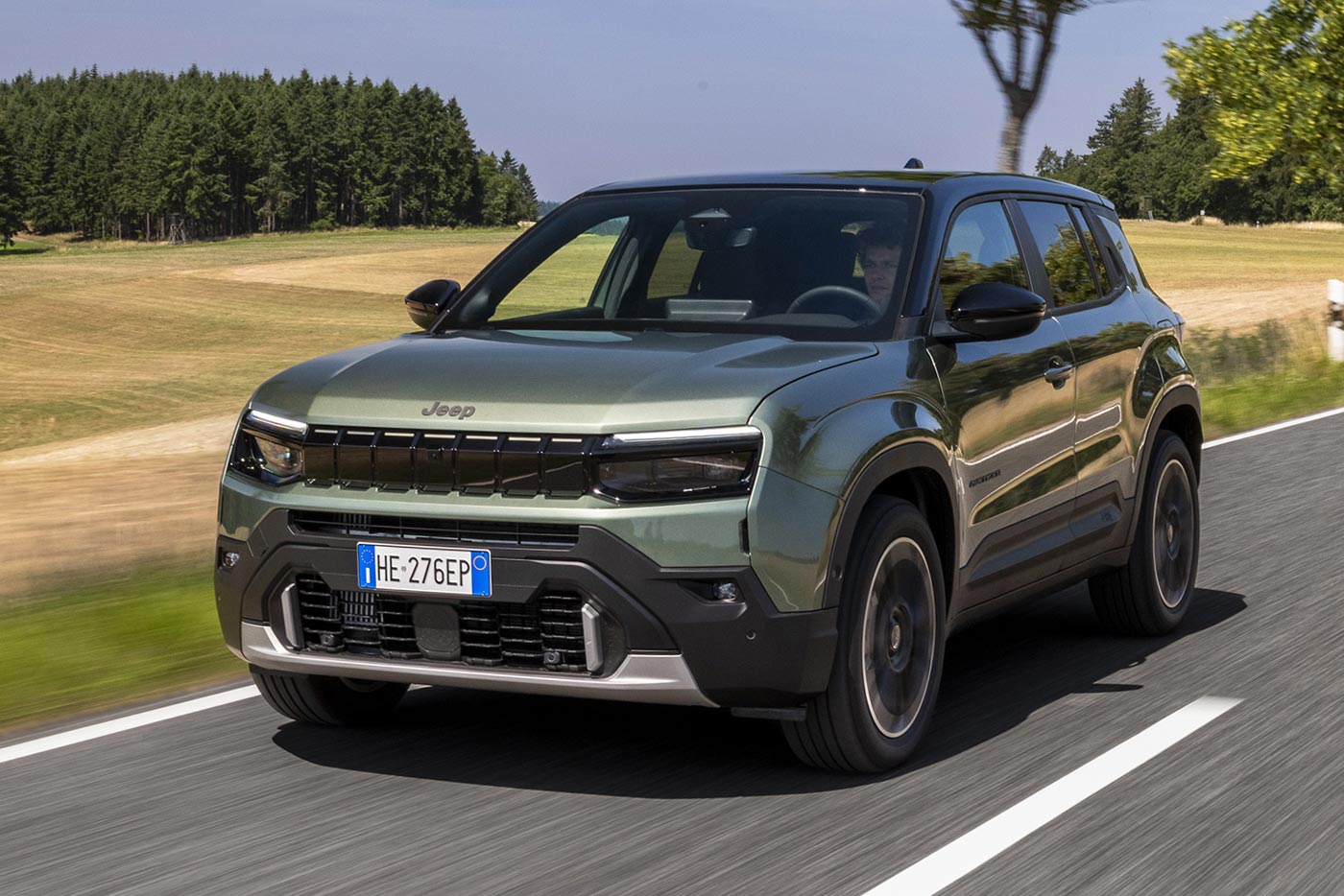 https://cdn.autogreeknews.gr/wp-content/uploads/2026/08/Jeep-Avenger-2026-1.jpg
