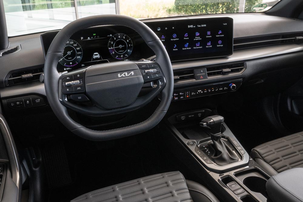 https://cdn.autogreeknews.gr/wp-content/uploads/2026/08/Kia-XCeed-2026-3.jpg