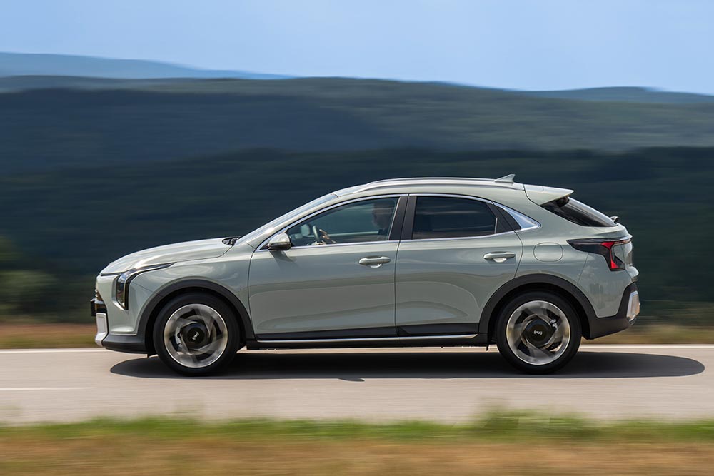 https://cdn.autogreeknews.gr/wp-content/uploads/2026/08/Kia-XCeed-2026-8.jpg