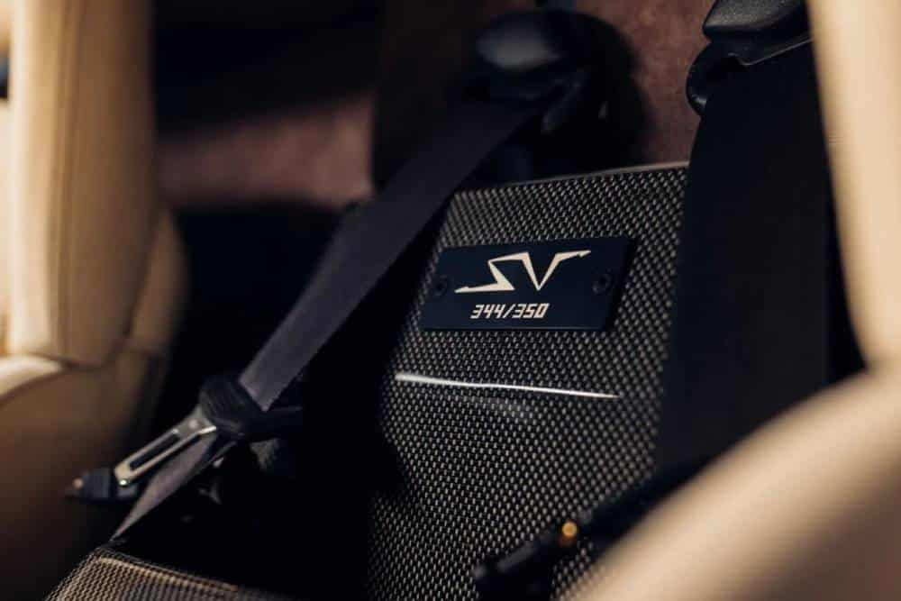 https://cdn.autogreeknews.gr/wp-content/uploads/2026/08/Lamborghini_Murcielago_SV_2010_manual-2.jpg