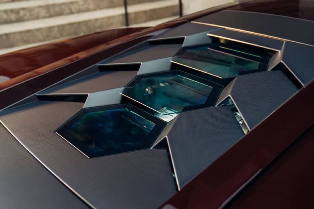 https://cdn.autogreeknews.gr/wp-content/uploads/2026/08/Lamborghini_Murcielago_SV_2010_manual-7.jpg