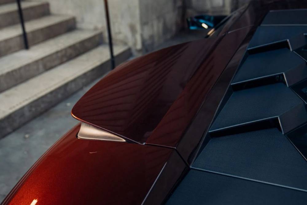 https://cdn.autogreeknews.gr/wp-content/uploads/2026/08/Lamborghini_Murcielago_SV_2010_manual-8.jpg