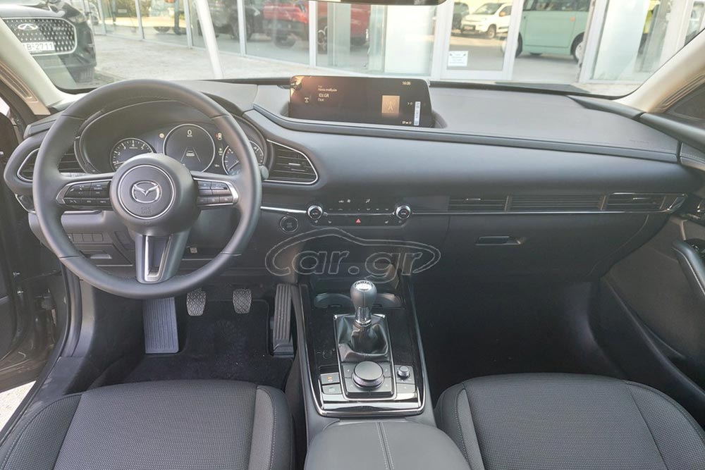 https://cdn.autogreeknews.gr/wp-content/uploads/2026/08/Mazda-CX-30-2025-used-5.jpg