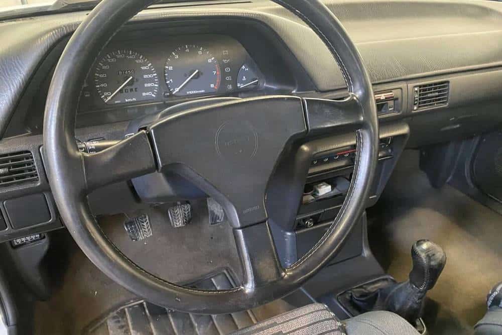 https://cdn.autogreeknews.gr/wp-content/uploads/2026/08/Mazda_323_GT-R_1992_for_sale-3.jpg