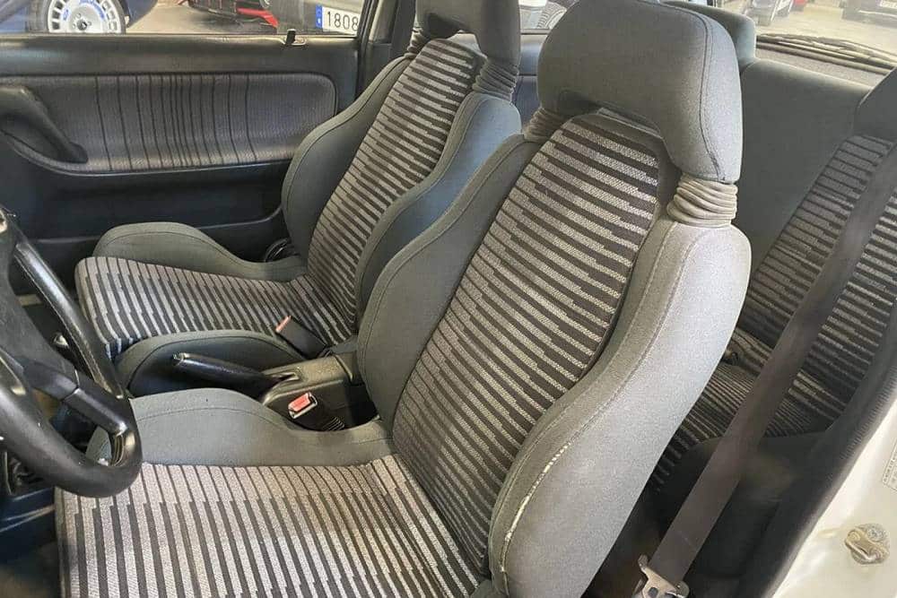 https://cdn.autogreeknews.gr/wp-content/uploads/2026/08/Mazda_323_GT-R_1992_for_sale-4.jpg