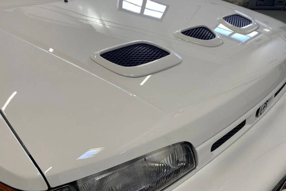 https://cdn.autogreeknews.gr/wp-content/uploads/2026/08/Mazda_323_GT-R_1992_for_sale-7.jpg
