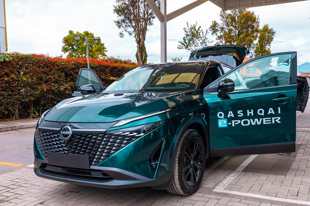 https://cdn.autogreeknews.gr/wp-content/uploads/2026/08/Nissan-Qashqai-e-Power-Guinness-Record.jpg