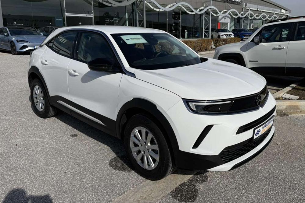 https://cdn.autogreeknews.gr/wp-content/uploads/2026/08/Opel-Mokka-2023-used-4.jpg
