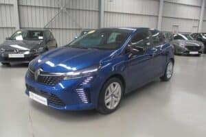 Renault Clio E-Tech 2025 used (3)