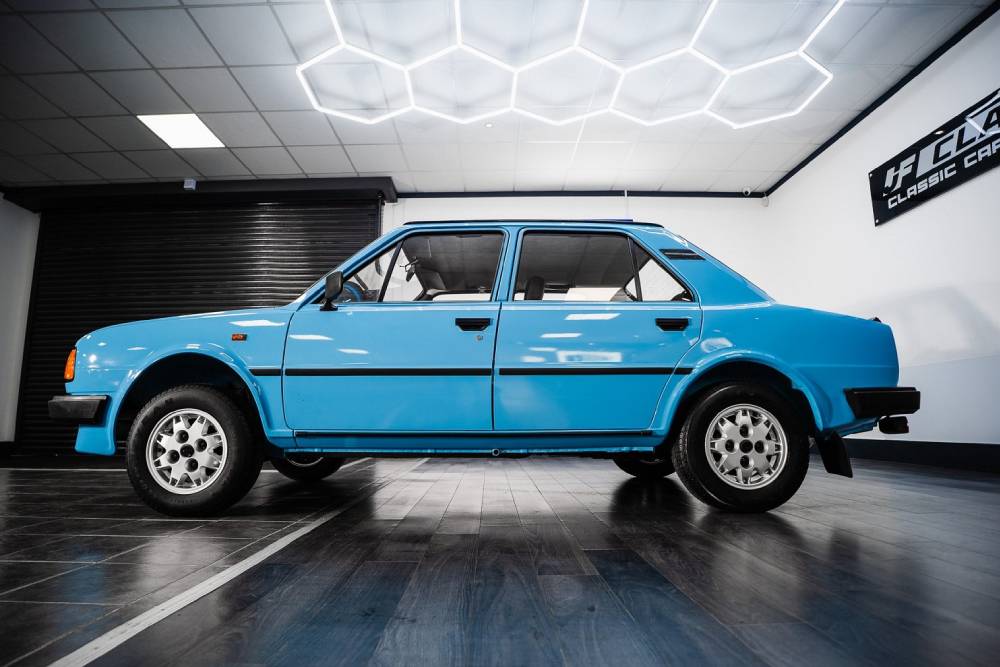 https://cdn.autogreeknews.gr/wp-content/uploads/2026/08/Skoda_130_L_1987_for_sale-12.jpg