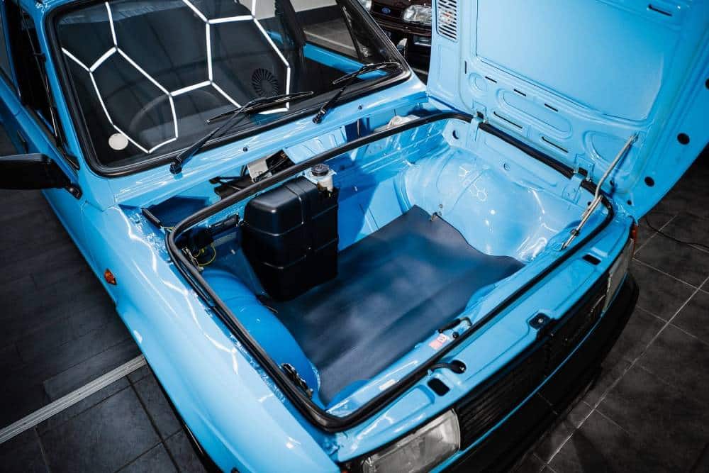 https://cdn.autogreeknews.gr/wp-content/uploads/2026/08/Skoda_130_L_1987_for_sale-3.jpg
