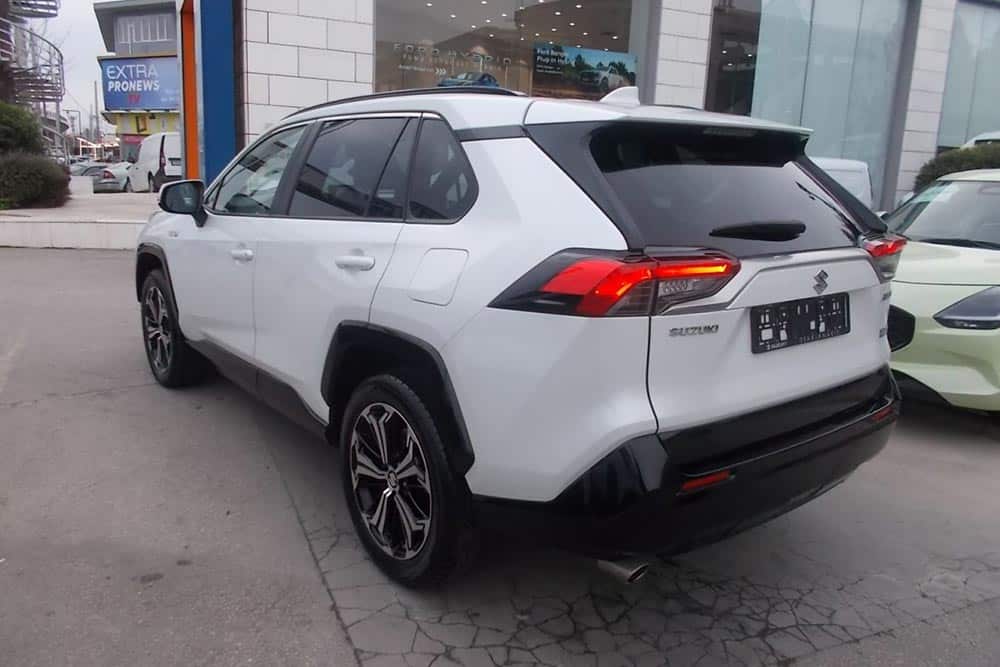https://cdn.autogreeknews.gr/wp-content/uploads/2026/08/Suzuki-Across-used-4.jpg