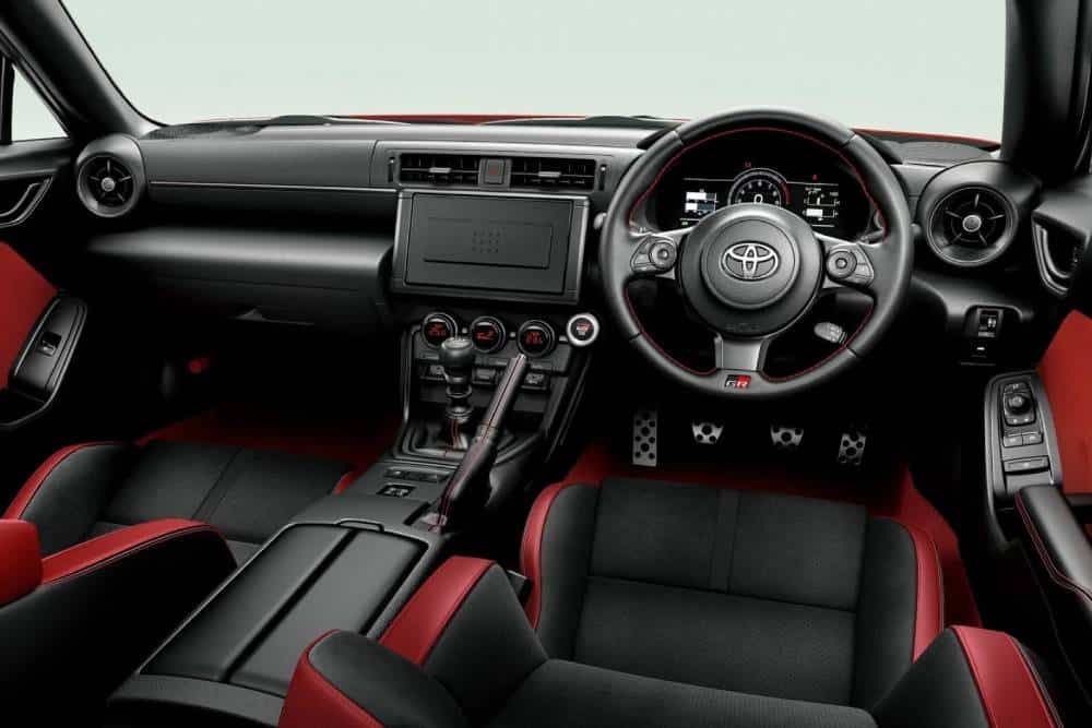 https://cdn.autogreeknews.gr/wp-content/uploads/2026/08/Toyota-GR-86-Update-Japan-14-2048x1061-1.jpg