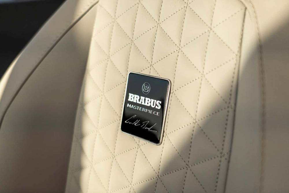 https://cdn.autogreeknews.gr/wp-content/uploads/2026/08/brabus-ultima-55-luxuskatamaran-2026-11.jpg